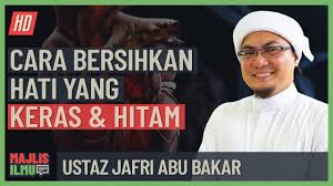 Kebanyakan orang saat membersihkan touchscreen dengan cara mengusapnya secara horisontal dan verikal, justru cara tersebut sedikit salah karena nantinya kotoran jadi melebar. Ustaz Jafri Abu Bakar Cara Bersihkan Hati Yang Keras Hitam Youtube