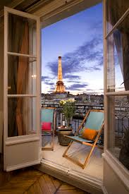Uphill, it turns into a more typical parisian neighbourhood and is very close to the sacre coeur, with wonderful cafes, bars, restaurants and very good grocery stores. Finding The Best Paris Vacation Apartment Rentals
