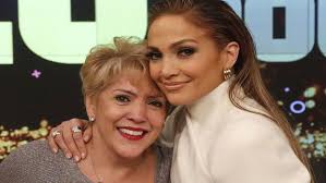 Portal web de revista caras. A Sus 74 Anos La Mama De Jennifer Lopez Es Tan Guapa Como Ella Meganoticias