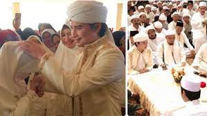 Keduanya santer dikabarkan bercerai usai putra dari almarhum ustaz arifin ilham itu membagikan foto pernikahan bertuliskan the end. Sempat Bingung Diminta Nikah Muda Alvin Faiz Kini Rasakan Hikmah Turuti Ustaz Arifin Ilham Tribunnews Com Mobile