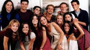 Diciembre de 1990 y los protagonistas se casan y se alejan de la tira. A 25 Anos Del Estreno De Montana Rusa La Tira Que Marco A Los Adolescentes De Los 90