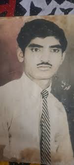 Can someone edit the photo to replace me with Santa?