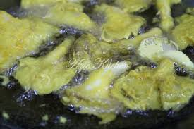 Apa rahsia pisang goreng rangup macam kat kedai tu ye? Cendawan Tiram Goreng Rangup Azie Kitchen