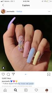 Sin duda, el color rojo es perfecto para cualquier ocasión especial. 3d Pastel Rainbow Acrylics Unas Acrilicias De Gel Unas Postizas De Gel Unas De Gel Bonitas