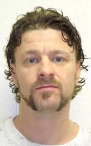 Astonishing moment inmate escapes court house unnoticed barefoot and in  handcuffs