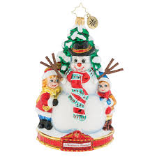 Fun runs, tree lightings, and countless dickens events there's also a christmas parade that includes floats, horses, bands, and santa claus himself. Gerson Frosty The Snowman Christmas Village 6 Piece Figurine Set Collectible Figurines