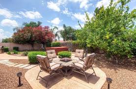 We showed you several projects to make concrete planters that are perfect to use outdoors. Paving Stone Ideas Patio Walkway Designs Designing Idea