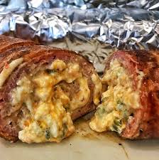 Today S Bbq Explosion Brought To You By This Traeger Bacon Bomb Traegergrills Valleycustomcutting Traegergrillscanada Rezepte Gegrilltes Essen Essen