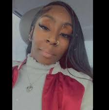 Desiree Herndon's Instagram, Twitter & Facebook