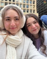 Hi! My name is Frances Oliver and I am from Chicago, IL. I'm fully  committed to UIUC and I am majoring in advertising! I love listening to  music, trying new food, going