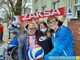 Zobacz najciekawsze publikacje na temat: Zawodnicy Zaksy Kedzierzyn Kozle Paraduja Ulicami Miasta Zdjecia