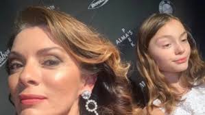 Την ελλάδα επέλεξε για ένα ακόμα καλοκαίρι η αλεξάνδρα πασχαλίδου για τις διακοπές της. Ale3andra Pasxalidoy Mas Anoigei To Spiti Ths Sthn Celebrities Eidhseis