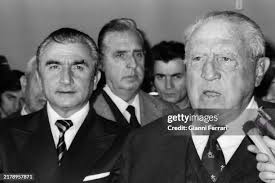 1,944 Payer Stock Photos, High-Res Pictures, and Images