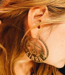 The easiest and most reliable parameter for nutritional assessment is the percentage weight loss. En Fredag Med Jetlag Sandra Beijer