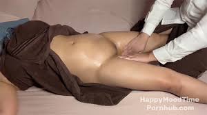 Happy ending Massage 2023 Hijab Girl Big Pussy Bokep Indo Viral -  Pornhub.com
