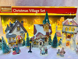 We have plenty of designs to choose from so there will be the perfect choice for contemporary and traditional decor! Melinera German Christmas Village Set Design Craft Others On Carousell