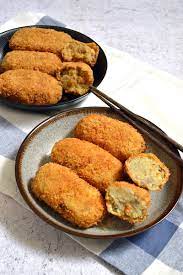 Continue with the recipe from step 3, using stock to make the sauce rather than water, and add the chicken or turkey to the sauce at step 6. Beef Croquettes Jaja Bakes Jajabakes Com