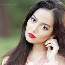 Kristy Munoz's Instagram, Twitter & Facebook