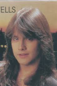Wells turned pro two years later but had limited success. Robert Wells Radio Hits Sweden