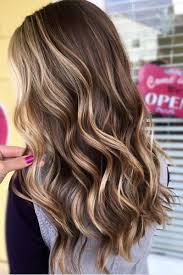 Beachy Highlights That Make Every Hair Color Look Perfectly Sunkissed Brown Ombre Hair Brown Hair With Highlights Hair Highlights