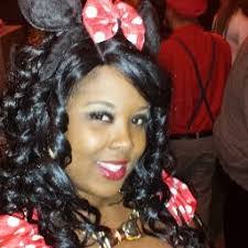 Laree Clark's Instagram, Twitter & Facebook