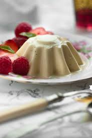Panna Cotta Vanille Et Gelee De Fruits Rouges Au Vin Rose Culinary Desserts Desert Recipes Wine Jelly