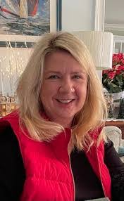 Lisa Postell's Instagram, Twitter & Facebook