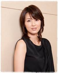 40代 髪型 ミディアム レイヤーウルフ かわいくて素敵なオールマイティースタイル 40代髪型ドットコム 美人 ヘア レイヤーカットヘア ウルフ カット ミディアム