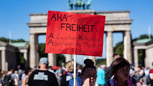 Stefan bauer zeigt also ebenso eine weiße seite der demo. Wieder Corona Demos An Pfingsten In Berlin Polizei Plant Grosseinsatz Politik Allgauer Zeitung