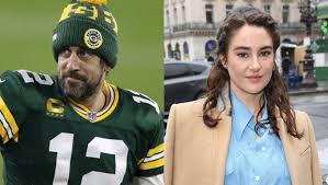 Shailene woodley says that she's been engaged to aaron rodgers for a while, confirming what we all thought. First Photo Of Aaron Rodgers And Shailene Woodley Together Hollywood Life Eminetra