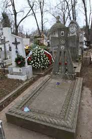 Maria tănase cine iubește și lasă maria tănase trenule mașină mică maria tanase copii maria tanase inmormantare. Mormantul Mariei Tanase Uitat De Toata Lumea Vezi In Ce Stare Se Afla Monumentul La 41 De Ani De La Moartea Artistei