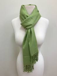 Meaning soft gold in kashmiri, this fine wool comes from four distinct breeds of cashmere goat. How To Wash Pashmina Silk Scarf The Y Guide