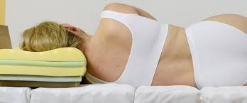 Wählen sie zwischen kaltschaummatratze, federkernmatratze, schaummatratze, viskomatratzen, naturmatratzen, gelmatratzen und noch vielen mehr. Schulterschmerzen Durch Matratze 5 Grosse Irrtumer Matratzengeschaft Lubeck