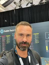 Brett Ring's Instagram, Twitter & Facebook