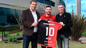 Messi itself is an industry, he analyzed what happened with. Newell S Celebra El Pedido De Fernandez A Messi Quiere Lo Mismo Que Nosotros