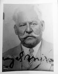 When Victorio Solares was born