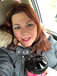 These details !! 💕 Happy cold Friday Junior !