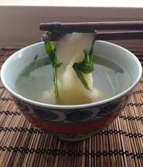 Ozoni Is A Traditional Japanese Soup Eaten For New Year S It Generally Consists Of A Simple Brot Japanese Food Traditional Good Luck Soup Recipe Japanese Soup