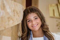 Karla Goldstein's Instagram, Twitter & Facebook