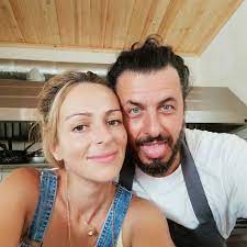 Όλα τα τελευταία νέα, άρθρα, απόψεις, videos για μαστερ σεφ στο to10.gr. Masterchef Tziobani Skaratzi H Koykla Ellhnida Syzygos Toy Kai H Panemorfh Korh Toys