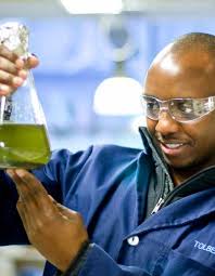 A CENTURY OF CHEMICAL ENGINEERING AT UCT