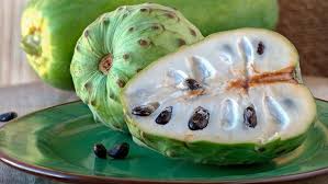 A conical fruit with white flesh from that tree. Cherimoya Wie Schmeckt Eine Cherimoya Bayern 1 Radio Br De