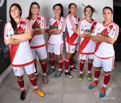 The menominee river is a river in northwestern michigan and northeastern wisconsin in the united states. Presentacion Del Plantel De Futbol Femenino