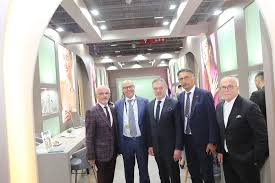 Başkanımız Mustafa Atayık, Denetim Kurulu Başkanımız Aykut Erhan, Genel  Sekreterimiz İsmail Kalafat ve Başkanlık Danışmanımız Ali Ramazan Şanto,  fuar katılımcılarını ziyaret etti. #istanbulkuyumcularodasi.iko #istanbul  #istanbulfuarmerkezi ...