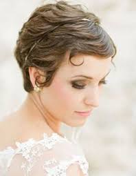 Quelle coiffure de mariée pour vos cheveux courts ? Coiffure Mariee Sur Cheveux Courts Les Plus Jolies Coiffures De Mariee Pour S Inspirer Elle
