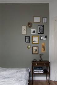 Erst wollte ich wissen, ob es möglich ist so dunkle möbel weiß zu streichen und nachdem ich antworten bekommen hab wollte ich wissen welchen ablauger und lack ihr empfehlen könnt. Mit Dunkler Wandfarbe Streichen Die Besten Tipps Schoner Wohnen