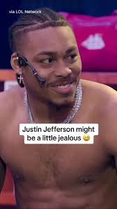 Justin Jefferson's Mid-Game Chain Mishap Explained