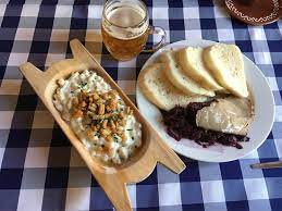 Här finns vild, fascinerande natur, bad i kristallklara sjöar och i varma källor och inte minst massor av platser där. Slovak Pub Bratislava Omdomen Om Restauranger Tripadvisor