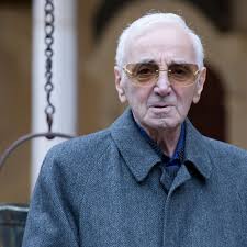 Beloved french chanson entertainer charles aznavour, who wrote more than 800 songs, recorded more than 1,000 of them in french, english, german and spanish and sold over 100 million records in all. Deces De Charles Aznavour L Histoire De Comme Ils Disent