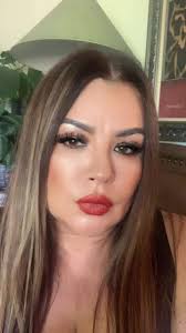 Elsa Barajas's Instagram, Twitter & Facebook